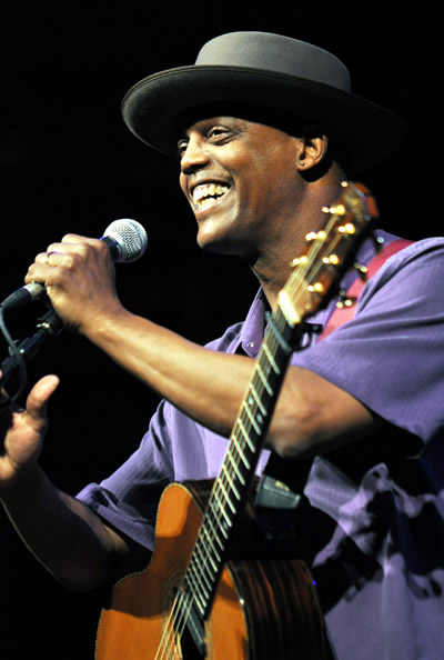 Eric Bibb